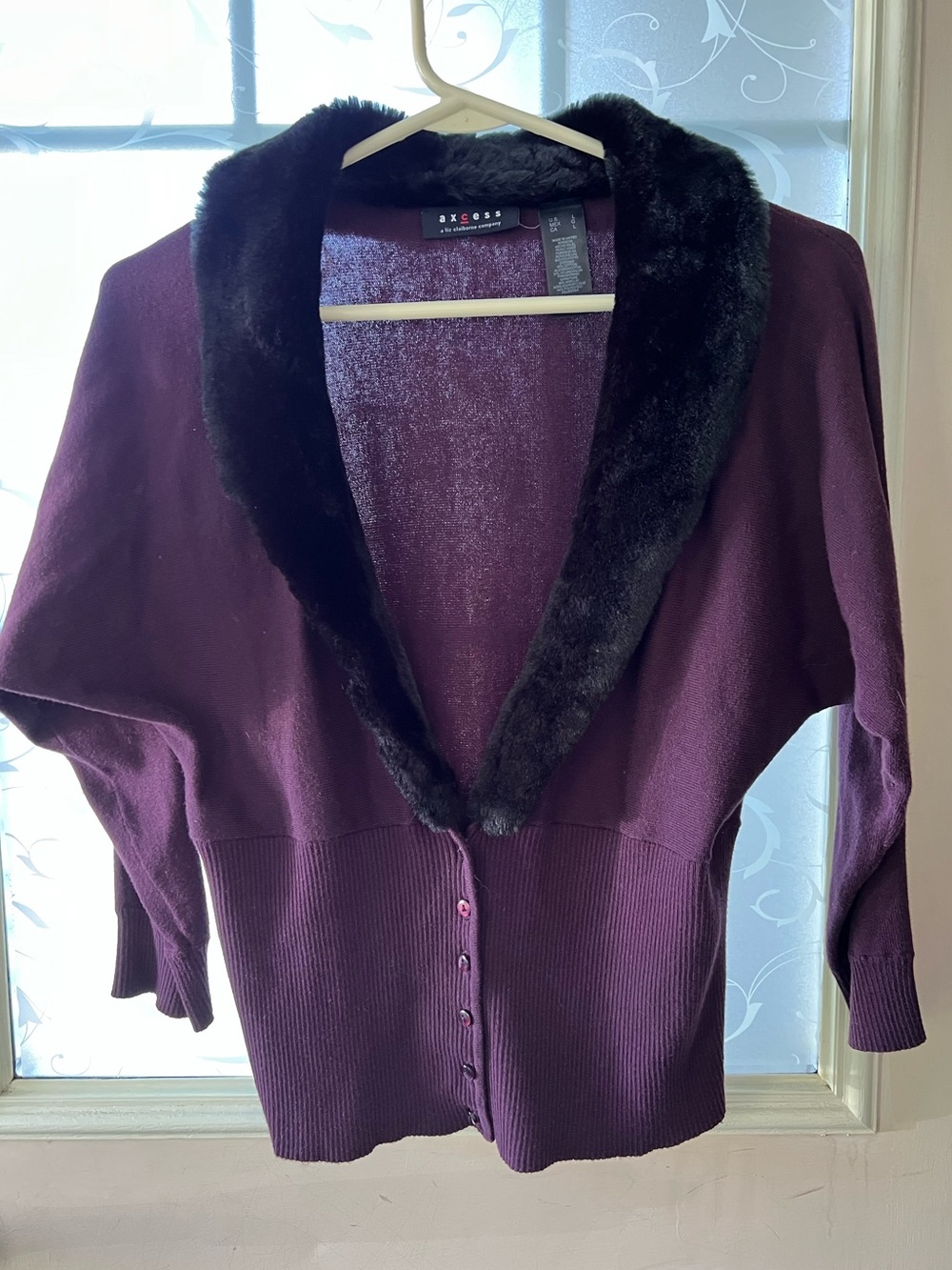Access vintage plum knit cardigan with black faux fur collar, v neck, 3/4 sleeve